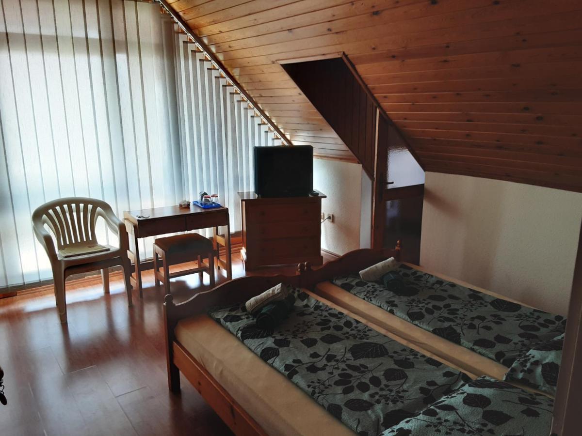 St Hubertus Panzio Bed and Breakfast Hévíz Exteriör bild