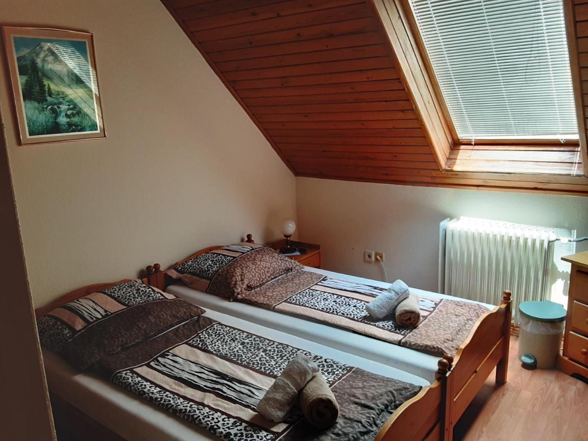 St Hubertus Panzio Bed and Breakfast Hévíz Exteriör bild